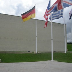 Liput Mémorial de Caen